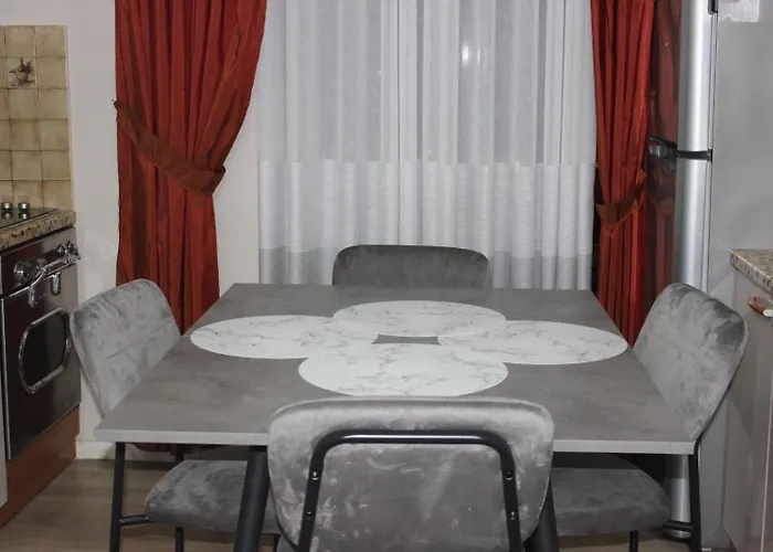 Besanest Lägenhet Tirana